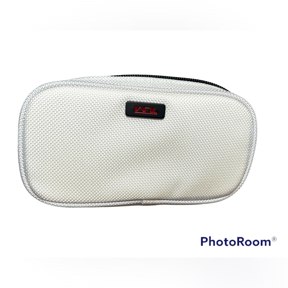 【TUMI】Travel Amenity Accessories Bag - Color White